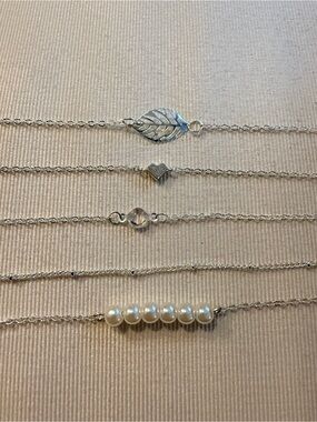 Silver Layered Pearl & Leaf anklet Set